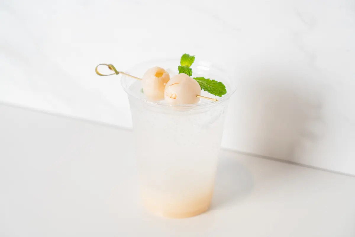 edelweiss_litschi_cocktail