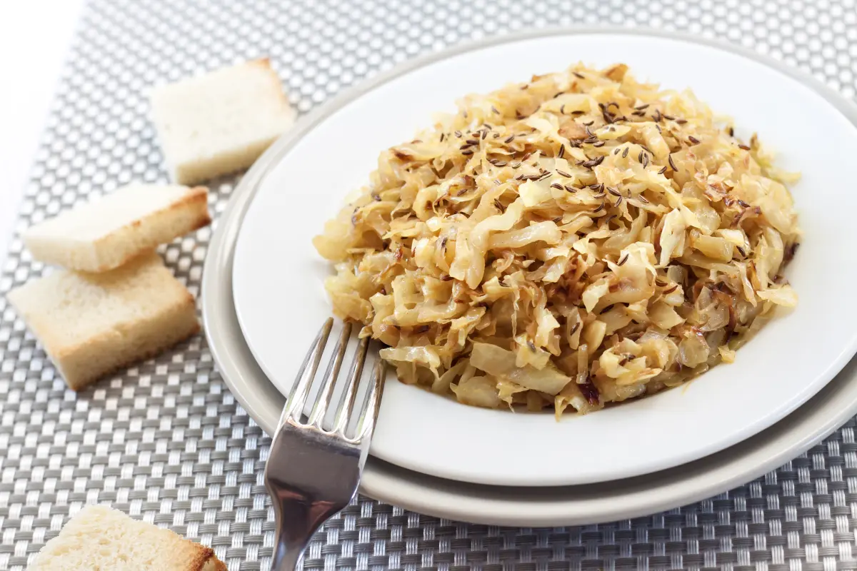kuemmel_kohlgemuese_knoblauch_im_teller