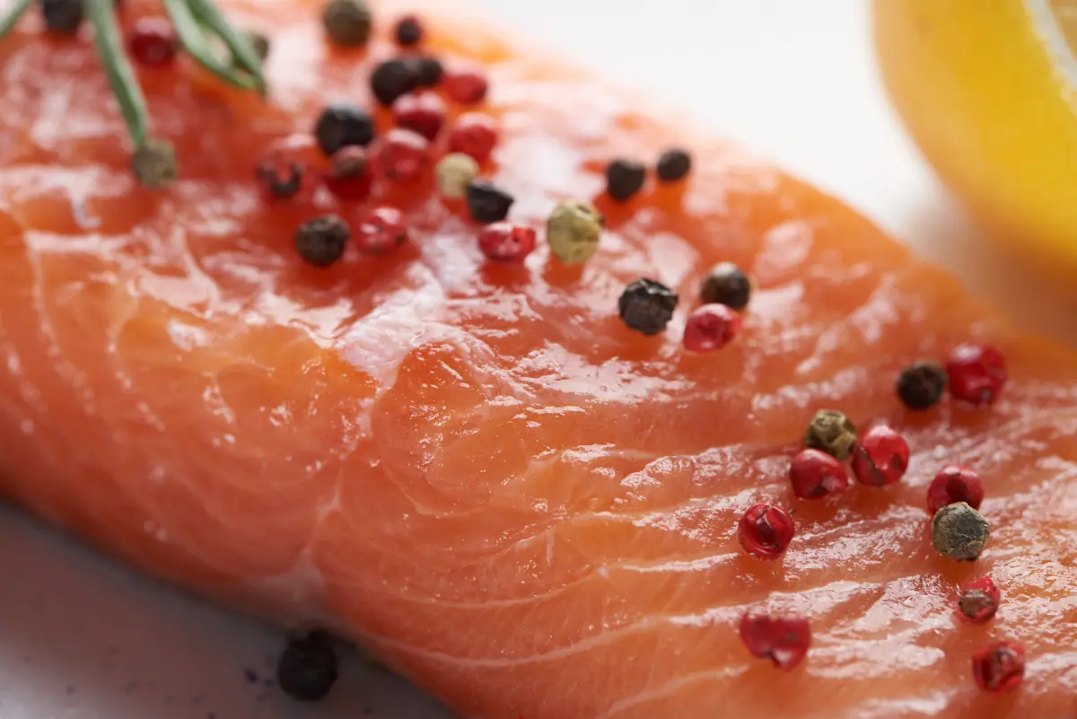 Rosa_Pfefferbeere_Roher_Lachs_marinade