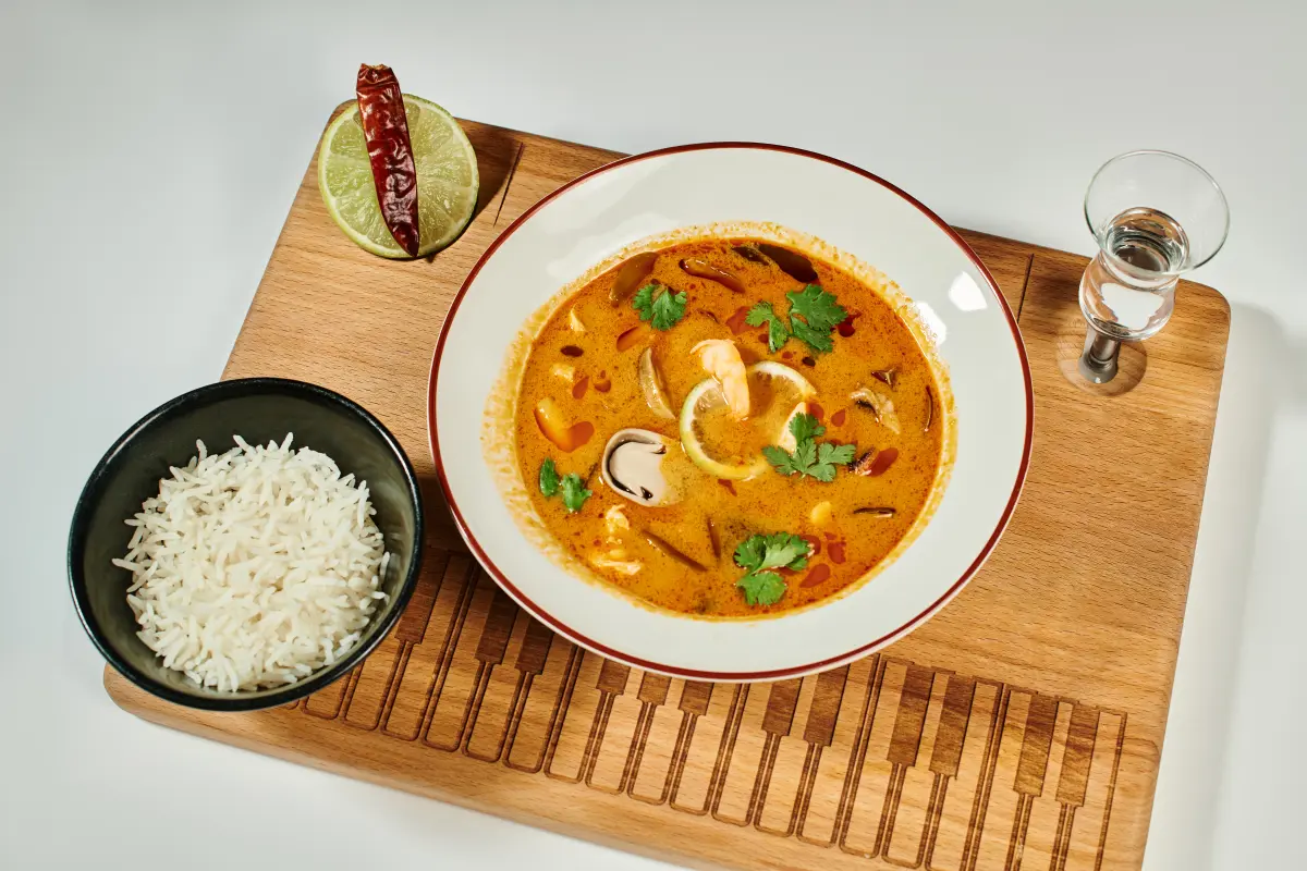 Zitronengras_Thai_Suppe_Kokosmilch_Garnele_Koriander