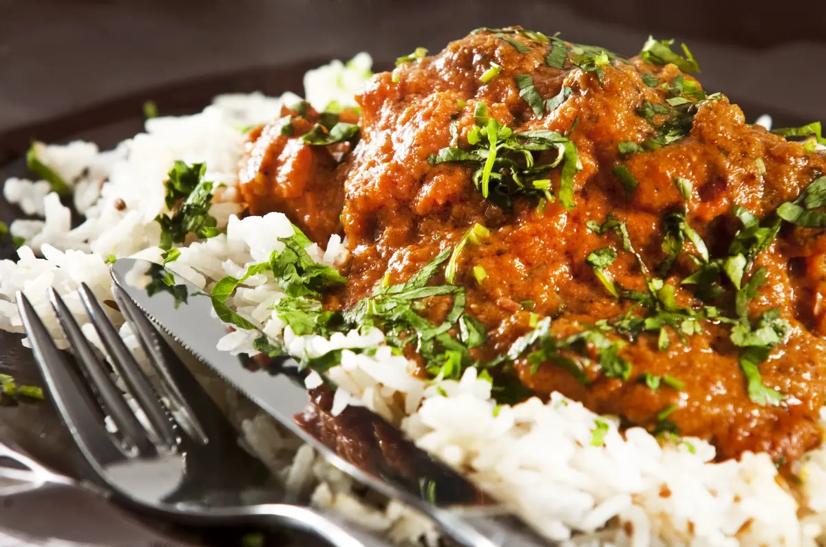 Curry_tikka_masala_reis_koriander