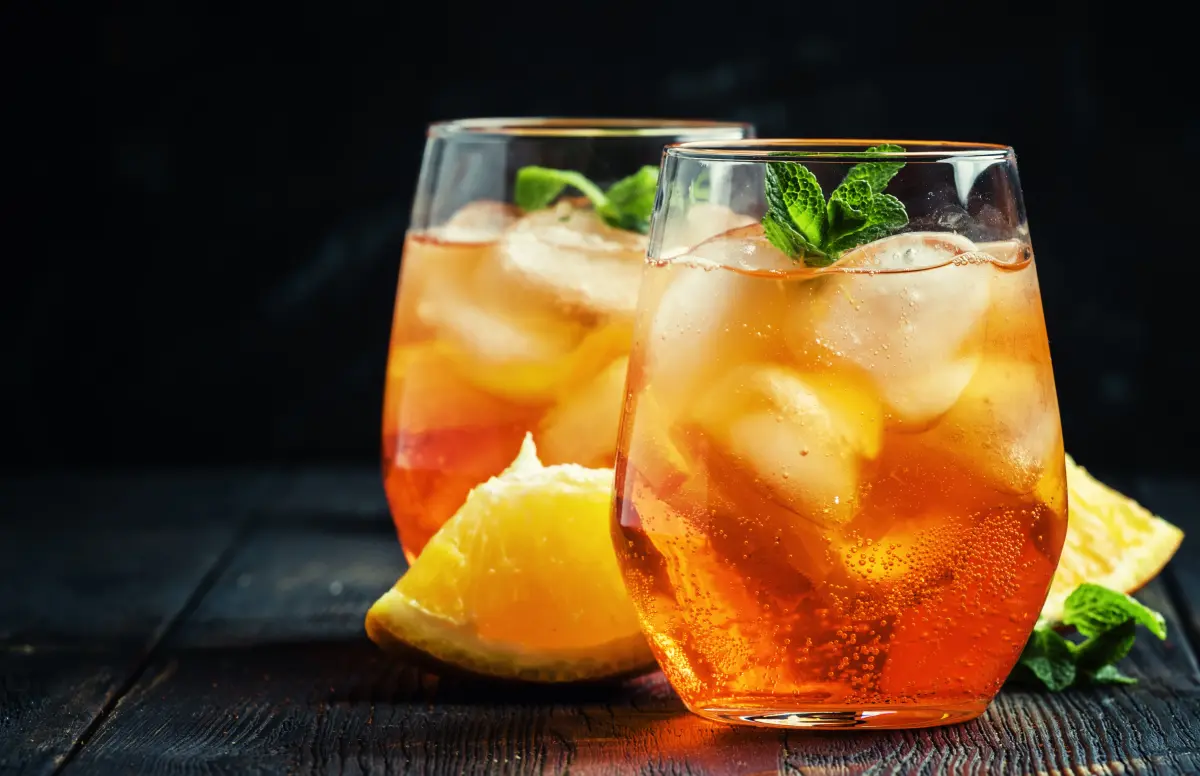 cocktail_minze_orange_eis_glas