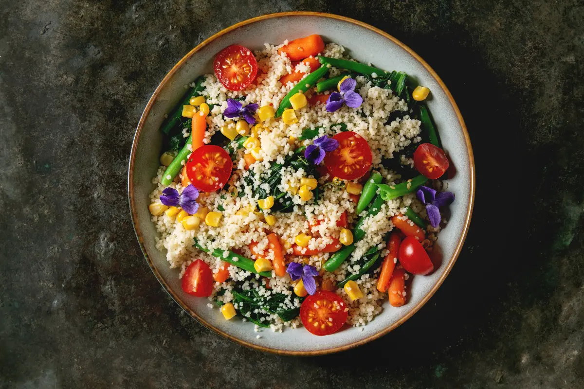 kala_namak_cous_cous_spinat_gemuese_mais_bohnen