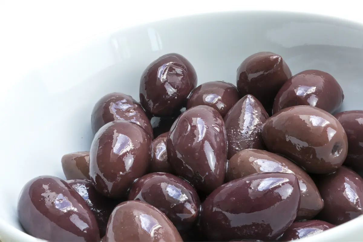 kalamata_tapenade_olivenpaste_aromatische_rote_schwarze_oliven