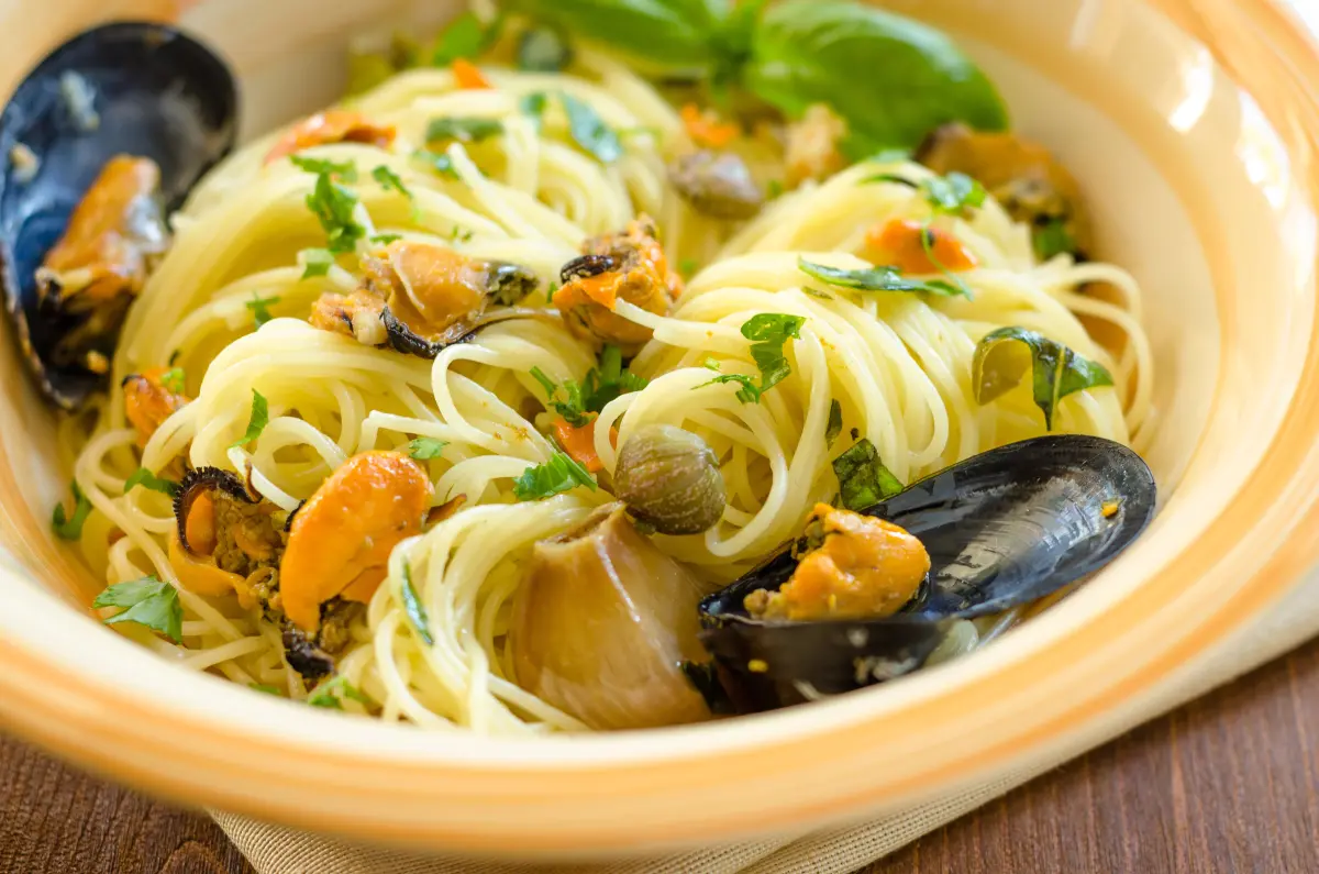 kapernaepfel_italienische_pasta_muscheln_mediterrane_kueche