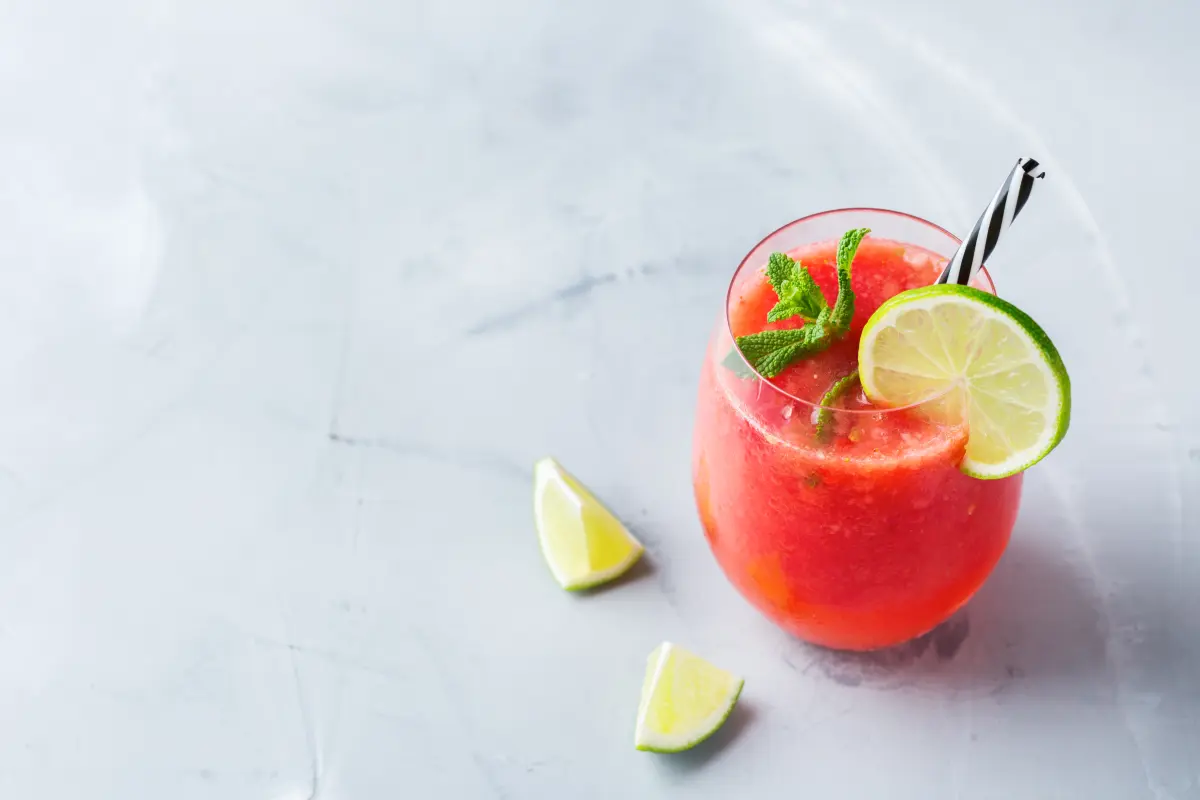 fragolino_party_cocktail_limette_strohhalm