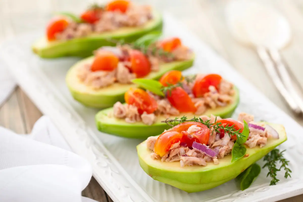 Thunfisch_Avocadosalat_Tomate