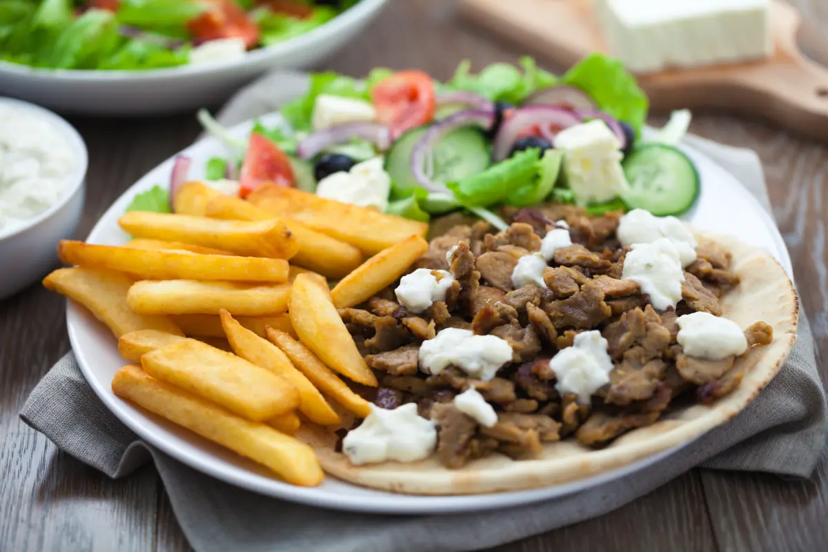 Gyros_Salat_Pommes