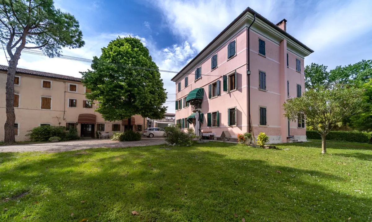 villa_perini_kellerei_wohnsitz