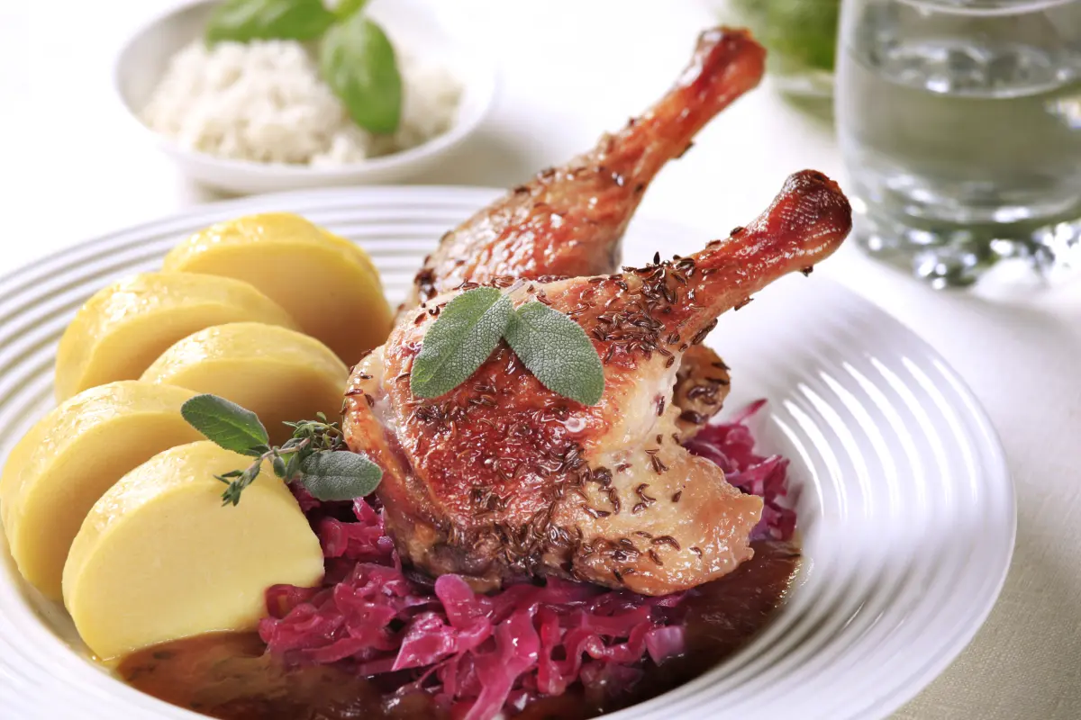 kuemmel_ente_rotkohl_kartoffelknoedel
